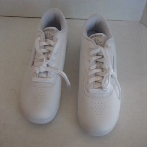 Reebok Classic Women's White Lace Up Athletic Shoe #121336120 Sz 10/W-D NWNT